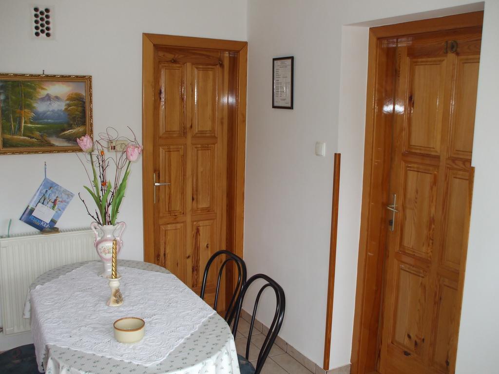 Petrovics Apartmanhaz 1 Buk Exterior photo